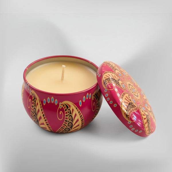 شمعة معطرة برائحة العود